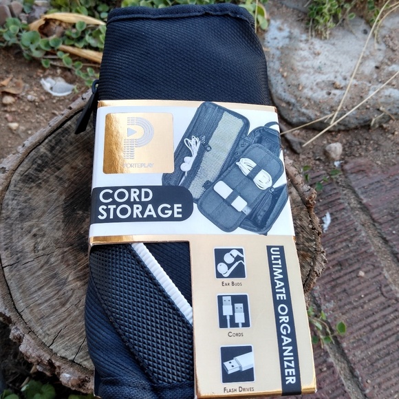 3 for $14 ❤️ Porteplay Ultimate Cord Organizer - Picture 1 of 5
